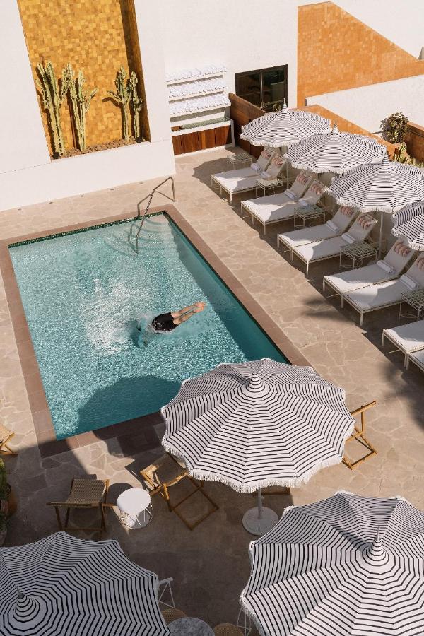 Hotel Silver Pool &